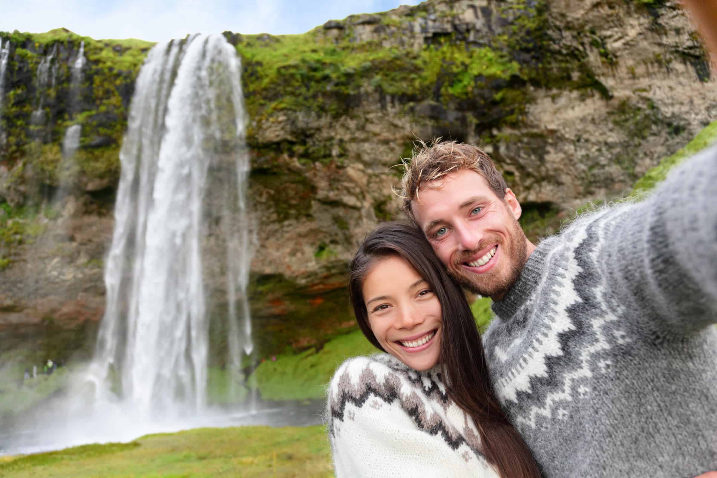 Yoshlarning uylari yalangoch