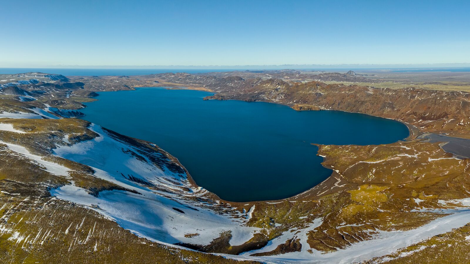 Lake Kleifarvatn Reykjanes Peninsula Iceland Travel Tours lake-kleifarvatn-reykjanes-peninsula-iceland-travel-tours
